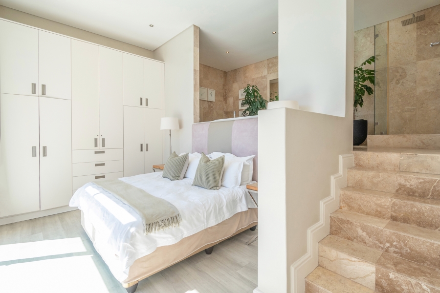 To Let 4 Bedroom Property for Rent in Clifton Western Cape